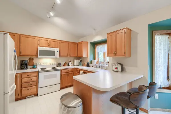 4670 Manor DR, Eagan, MN 55123