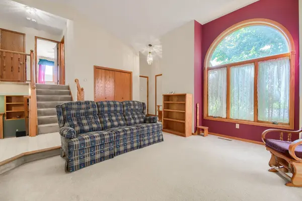 4670 Manor DR, Eagan, MN 55123