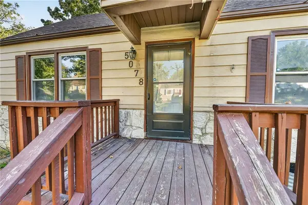 5078 Glenside DR, Kansas City, MO 64129