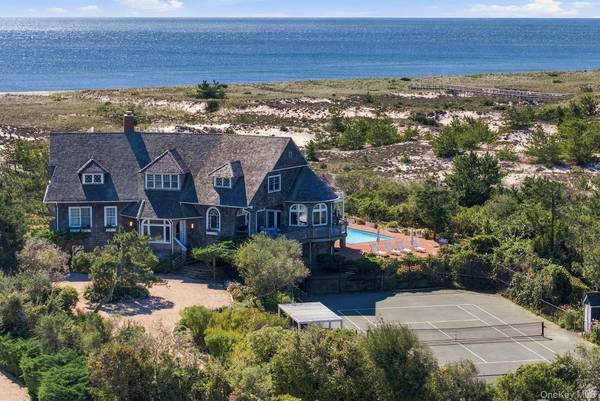 2040 Meadow LN, Southampton, NY 11968
