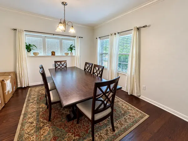 311 Sycamore ST, Georgetown, TX 78633