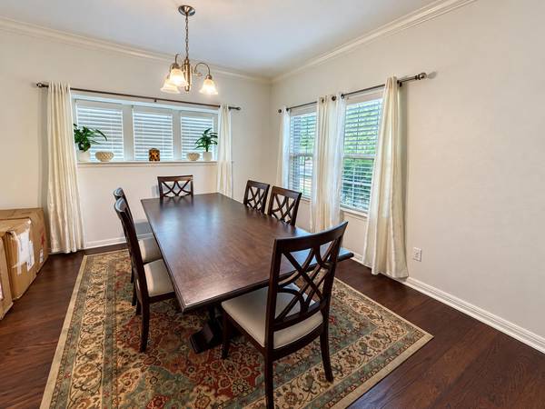 311 Sycamore ST, Georgetown, TX 78633