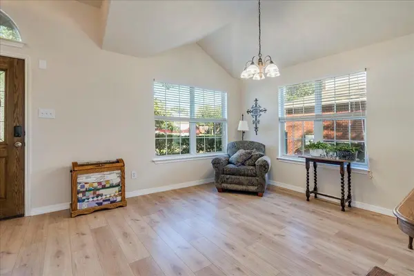 208 Ashwood N DR N, Kyle, TX 78640