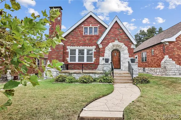 1620 Grape AVE, St Louis, MO 63147