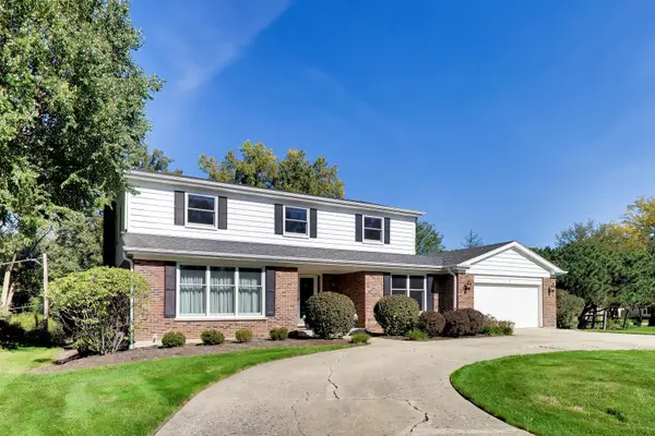 570 N Forest DR, Addison, IL 60101