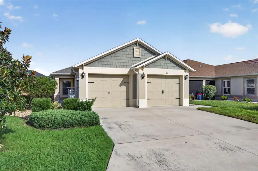 2137 LOCKLIN LN, The Villages, FL 32163