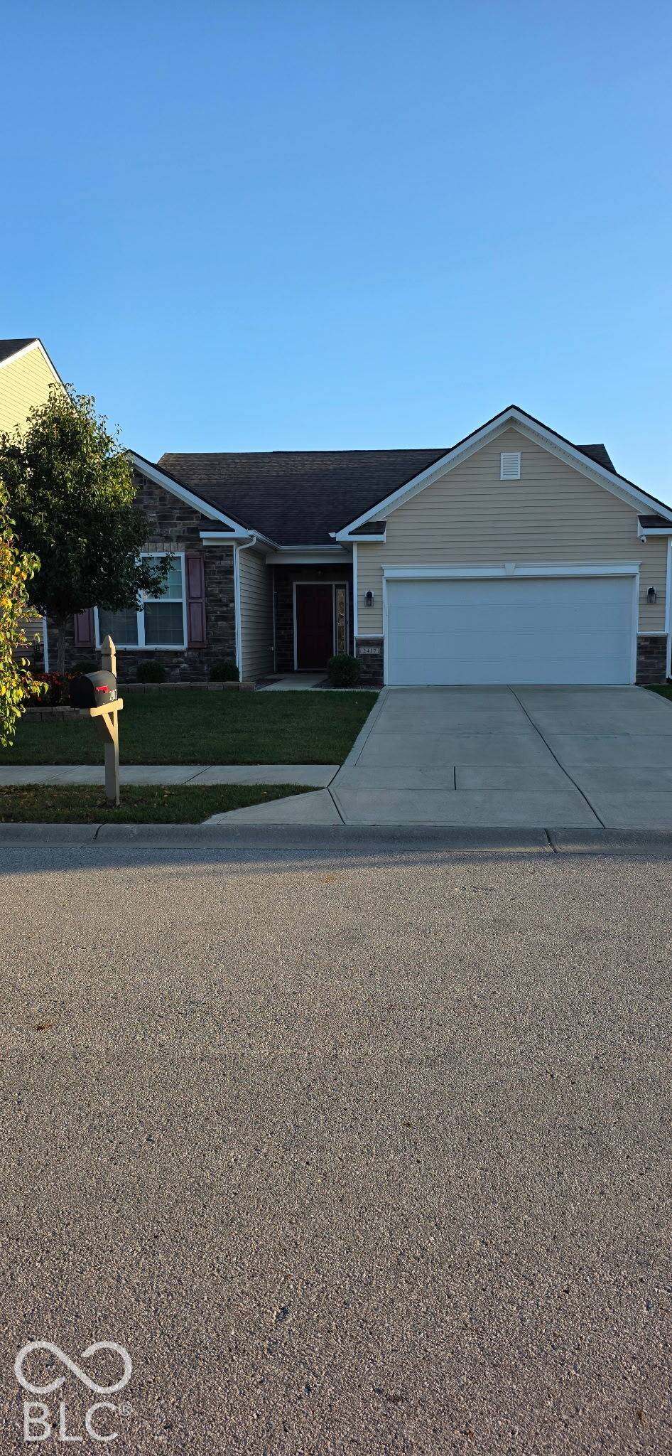 2417 Creekland DR, Columbus, IN 47201