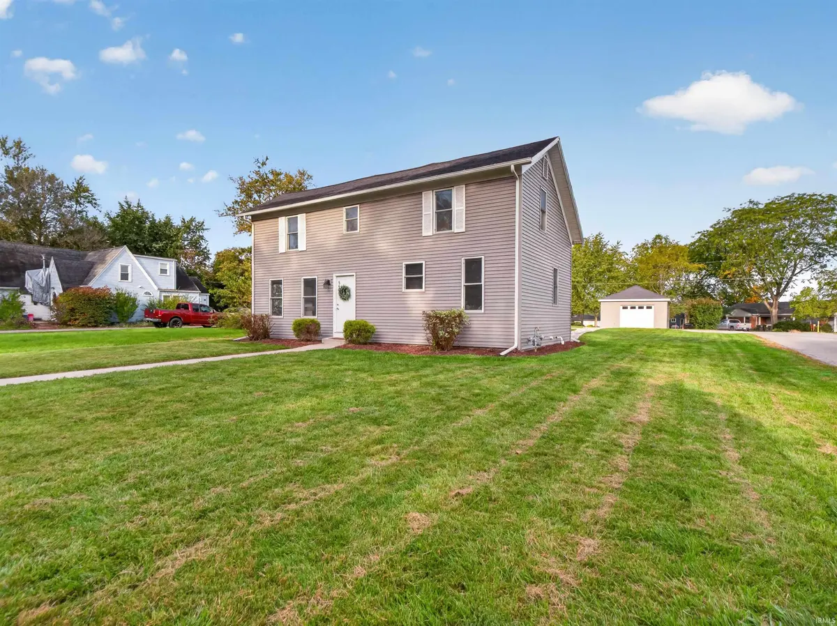 5604 South Bend DR, Fort Wayne, IN 46804