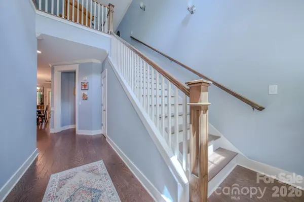 552 Sweet Birch Park LN, Black Mountain, NC 28711