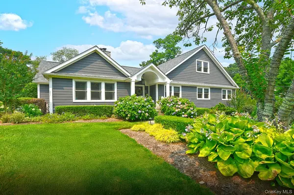 31 Huntington Bay RD, Huntington, NY 11743