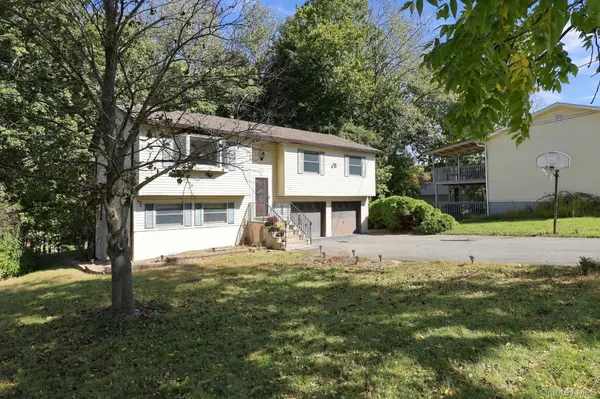 10 Van Wagner RD, Highland, NY 12528