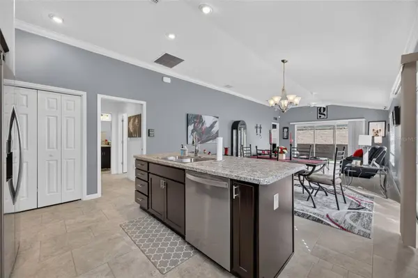 2137 LOCKLIN LN, The Villages, FL 32163