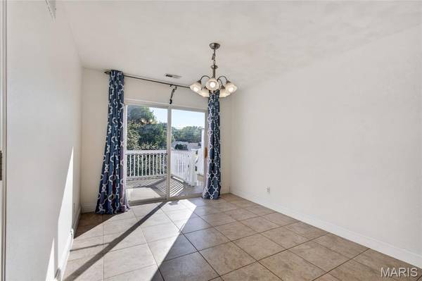 1307 Poplar ST #C, Highland, IL 62249