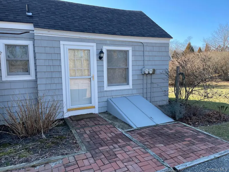 718 Montauk HWY, East Quogue, NY 11942