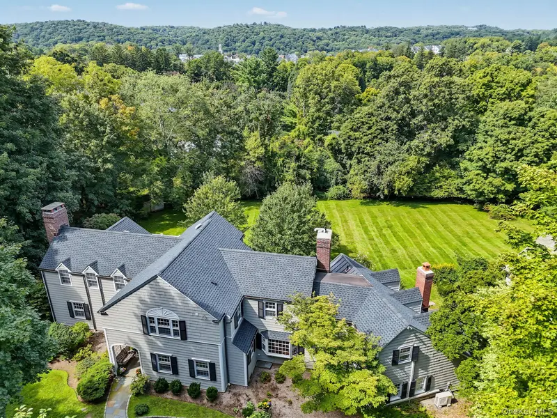 18 Ivy Hill RD, Chappaqua, NY 10514