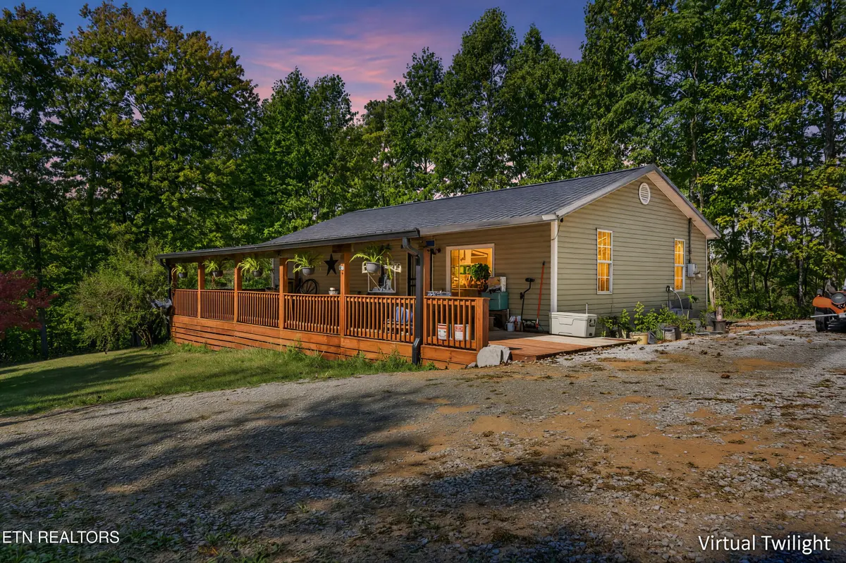 2882 Brewer Rd, Crossville, TN 38572