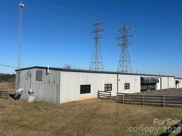 140 Water Tank RD, Statesville, NC 28677