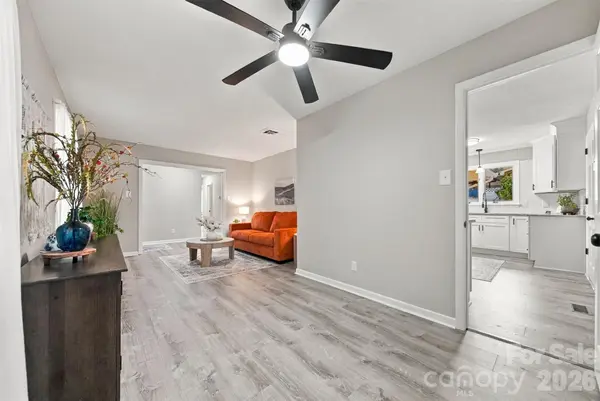 803 E 24th ST, Newton, NC 28658