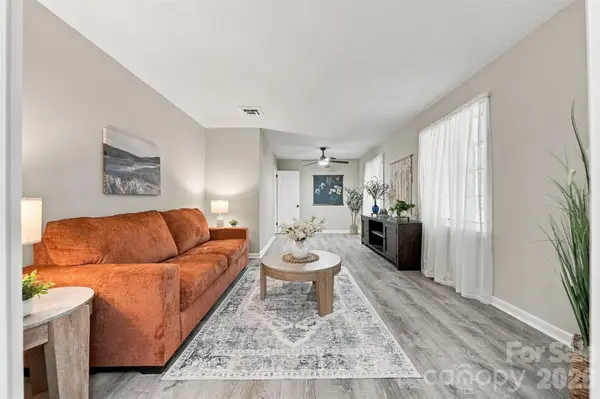 803 E 24th ST, Newton, NC 28658