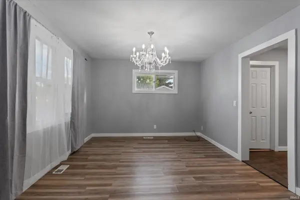 406 E Broadway ST, South Bend, IN 46601