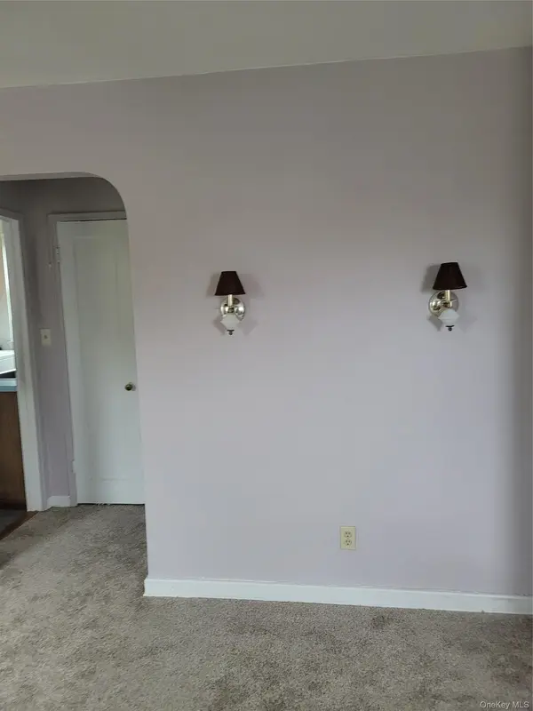 75-01 260th AVE #2, Glen Oaks, NY 11004