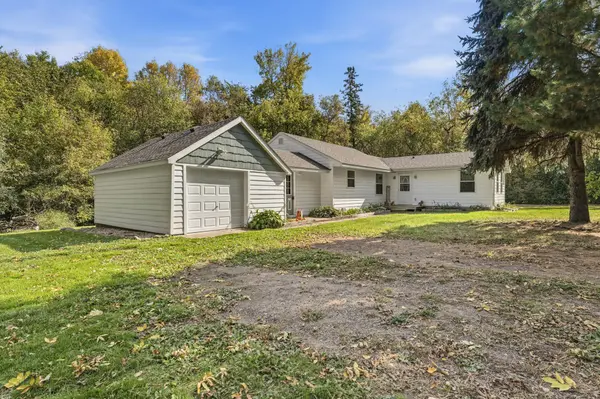 48075 Acacia TRL, Stanchfield, MN 55080