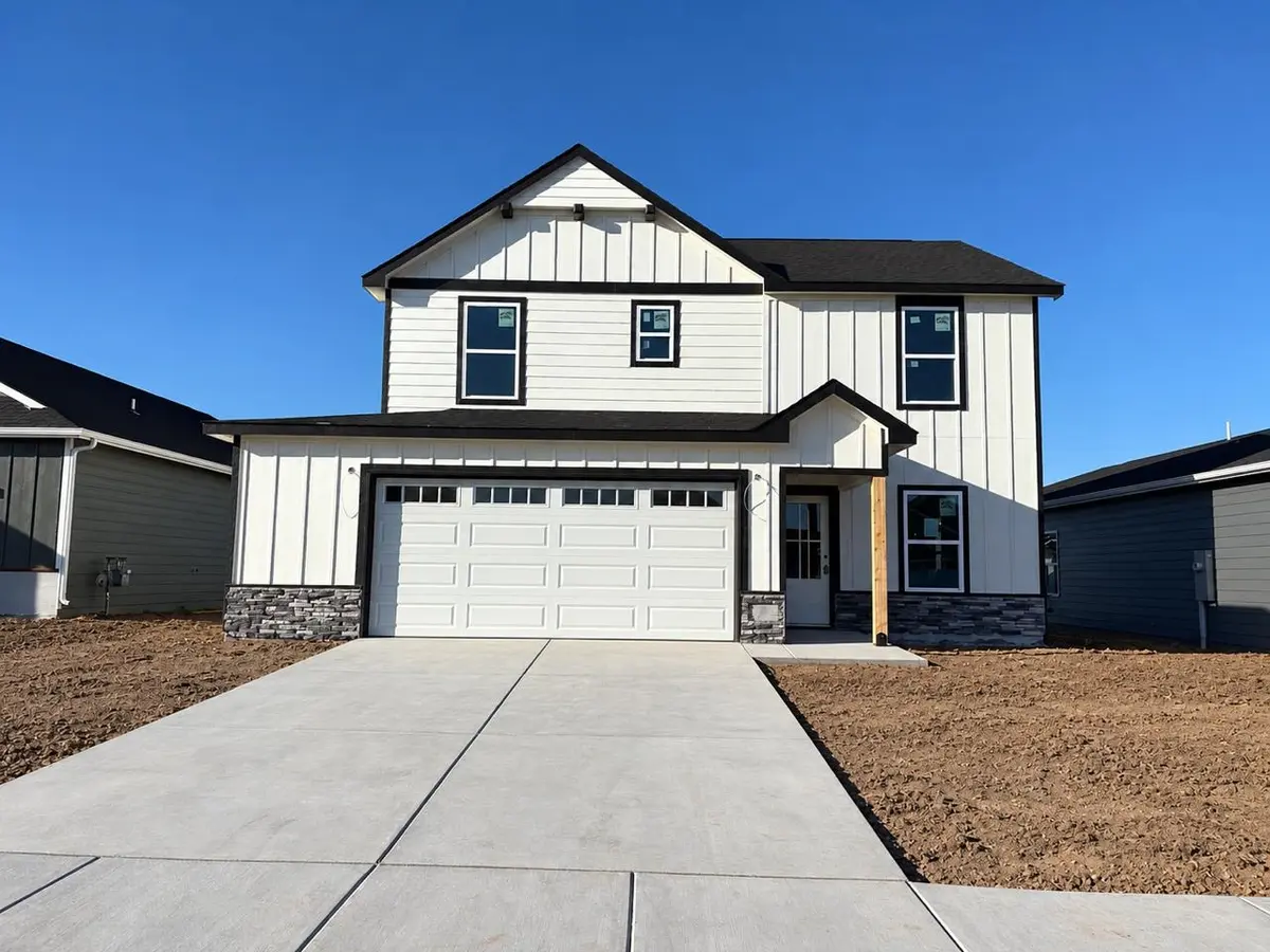 9408 E Hurst St, Wichita, KS 67210