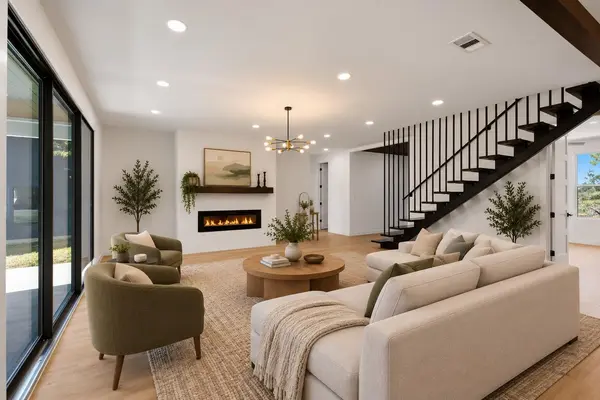 208 Ulupau CIR, Bastrop, TX 78602