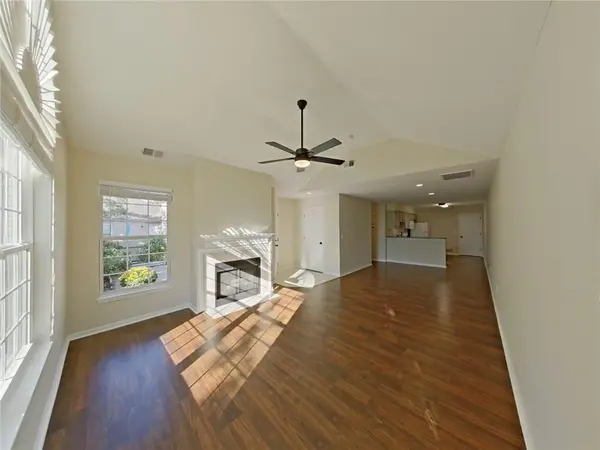 1912 W 139th ST, Leawood, KS 66224