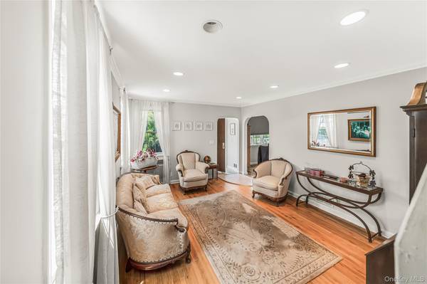 248 Kensington RD, Garden City, NY 11530
