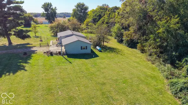 9545 Bono RD, Terre Haute, IN 47802