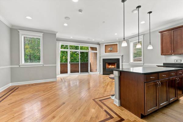 1528 W JONQUIL TER #C2, Chicago, IL 60626