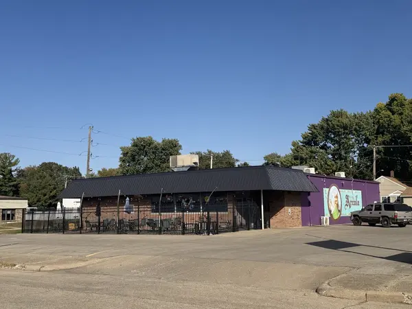 126 N Oak ST, Arcola, IL 61910