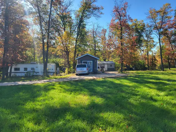 813, 819 & 823 Thomas DR NE, Alexandria, MN 56308