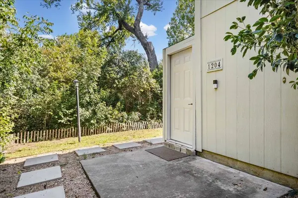 6718 Silvermine DR #1204, Austin, TX 78736