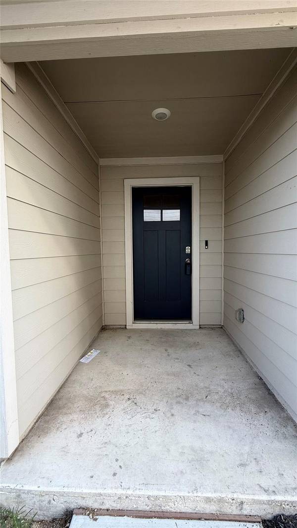 197 Santa Rosa LN, Buda, TX 78610