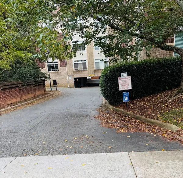 404 Laurel AVE #33, Charlotte, NC 28204