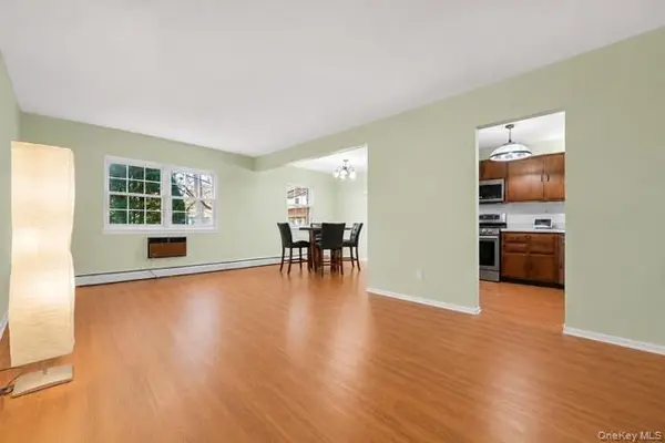 66 Parkside DR #66, Suffern, NY 10901