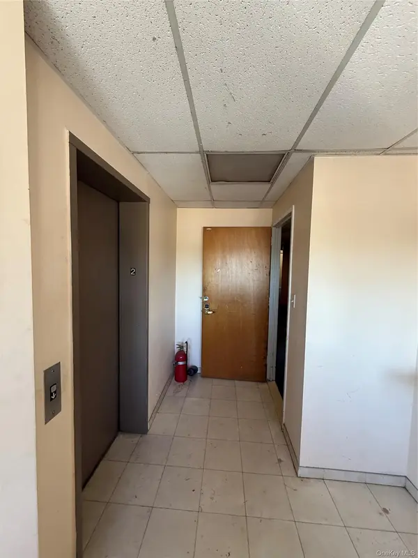 5436 48th ST, Maspeth, NY 11378
