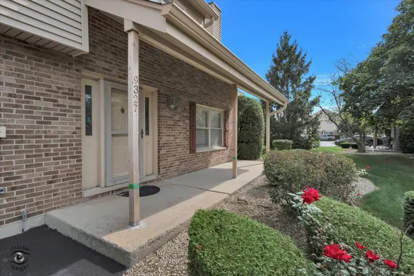 9327 Bradford LN, Orland Park, IL 60462