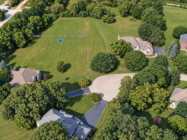 27652 Cranberry LN, Lake Barrington, IL 60010