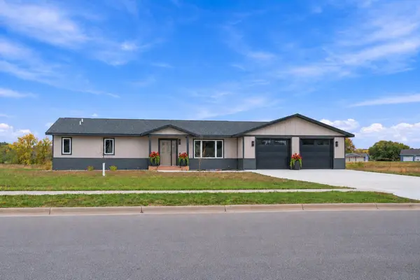 346 Halfaday DR, Sauk Centre, MN 56378