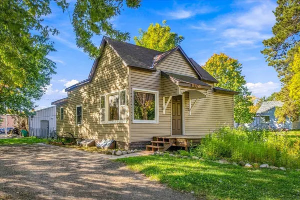 109 Norelius ST, Isanti, MN 55040