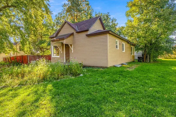 109 Norelius ST, Isanti, MN 55040
