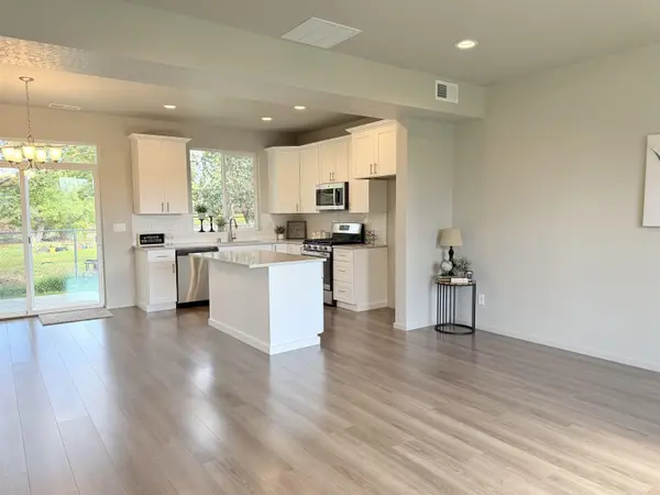 9507 E Michielli Ln, Spokane Valley, WA 99206