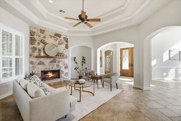 2708 Springwood LN, Georgetown, TX 78628