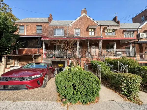 65-03 Alderton ST, Rego Park, NY 11374