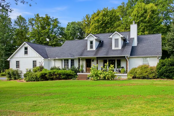 7128 Dogwood Ln, Cross Plains, TN 37049