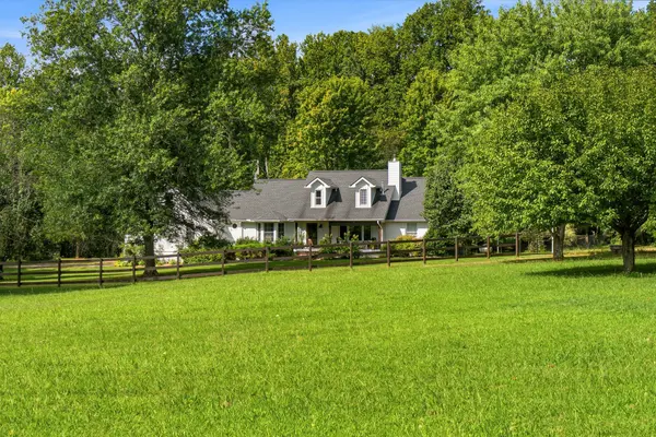 7128 Dogwood Ln, Cross Plains, TN 37049