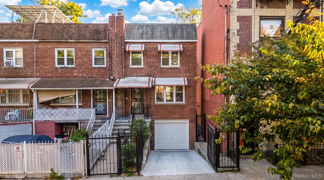 946 E 215th ST, Bronx, NY 10469